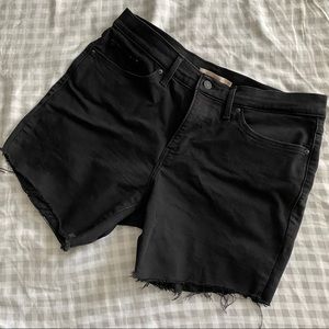 Levi’s 🖤 312 Black Jean Shorts